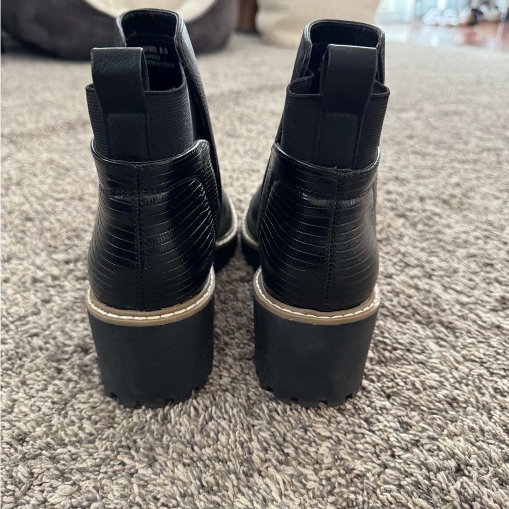 DV Dolce Vita Women's Rielle Ankle Boot - Picture 3 of 8